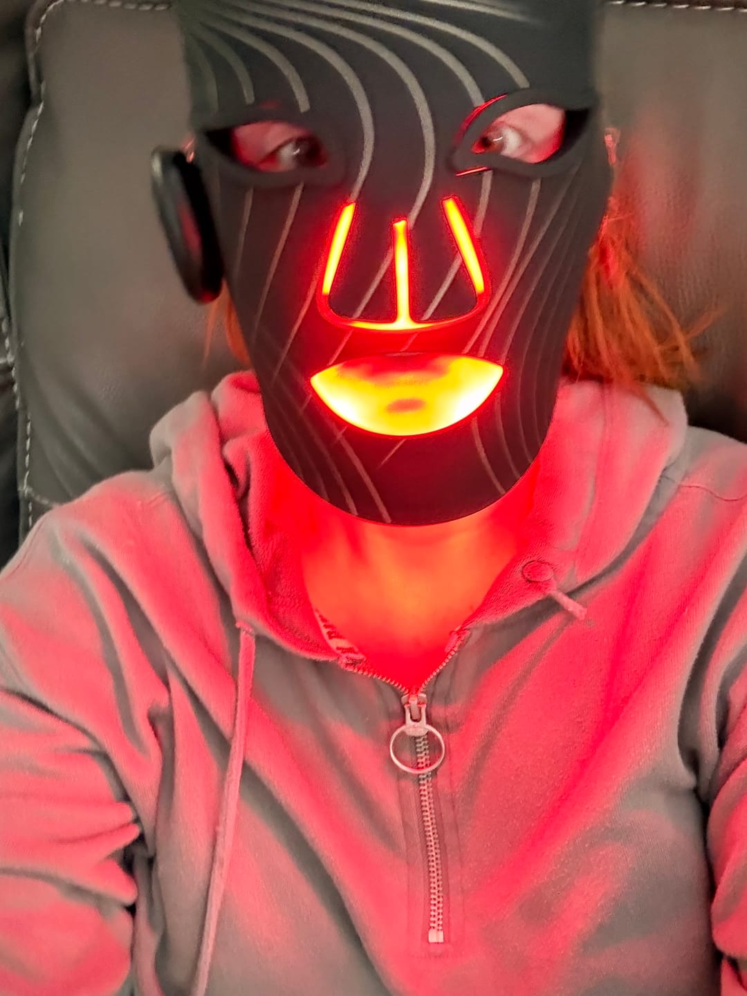 Customer photo review of INIA GLOW Wireless Red Light Therapy Mask