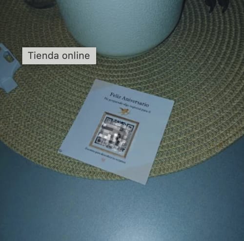 Reseña con foto de un cliente sobre TQr - Edición Aniversario