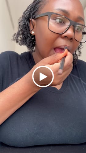 Customer video review of Merlot