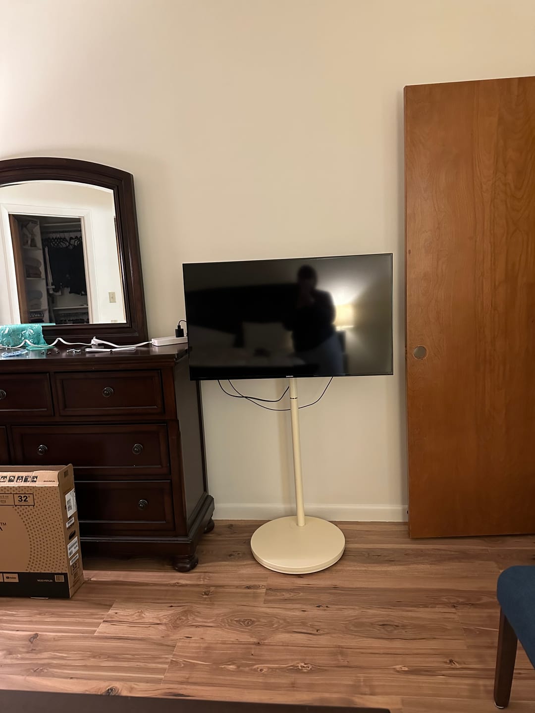 Customer photo review of Master V2 PRO FT48 TV Stand