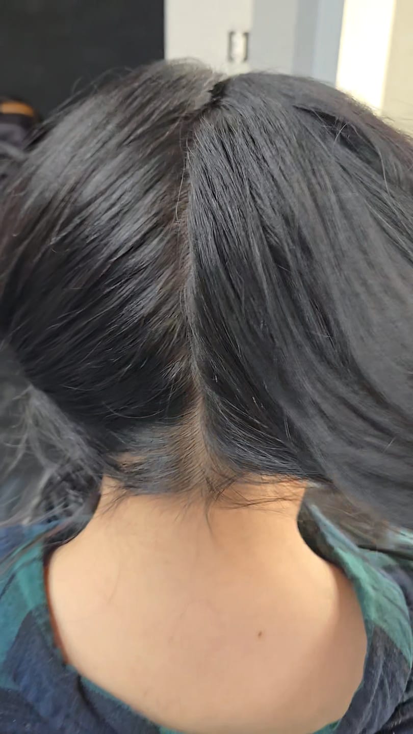 Customer photo review of Invisible Edge Clip In Hair Extensions Silky Straight