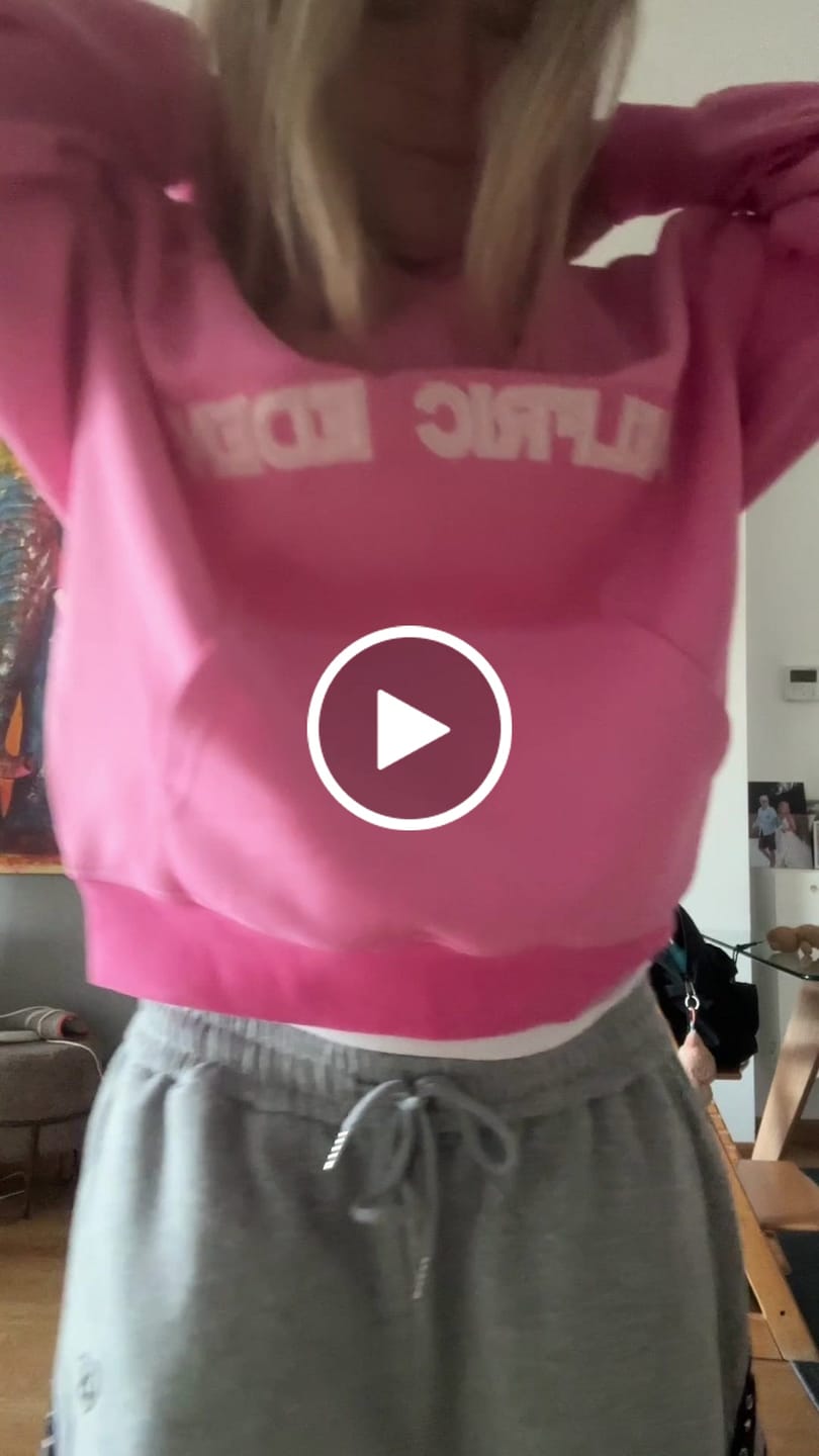 Customer video review of Aelfric Eden Oversized Colorful Eden Star Pullover Hoodie