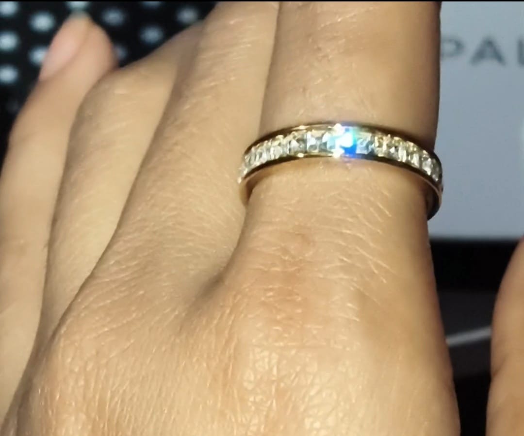 Customer photo review of Stones Band Ring