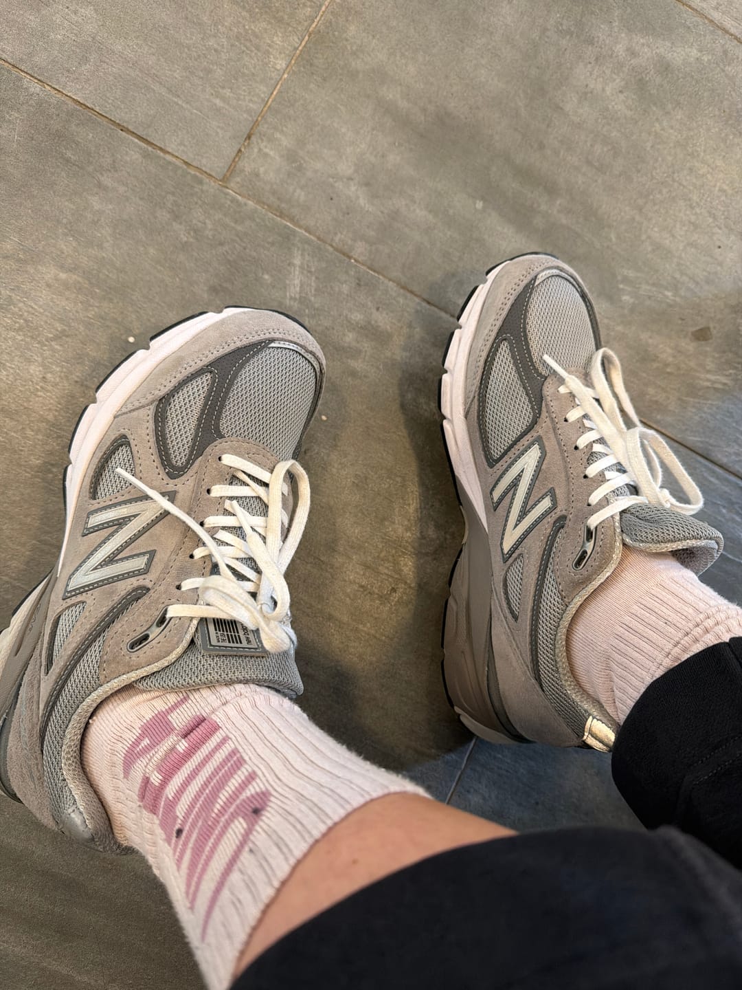 Customer photo review of New Balance Made in USA 990v4 Core Grey with Silver U990GR4