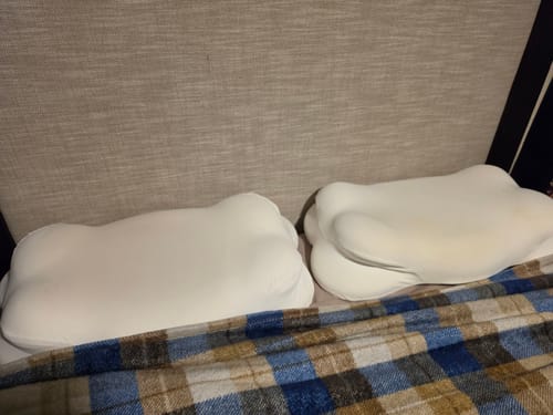 Customer photo review of Mellow CloudAlign™ Pillow