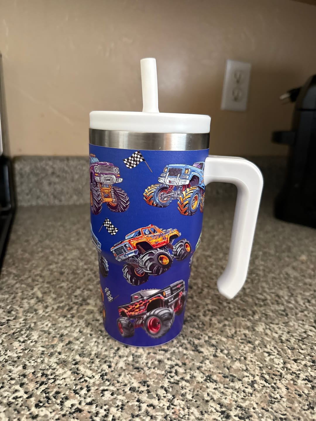 Customer photo review of Monster Truck Spill Proof Kids CREWCUP 20oz