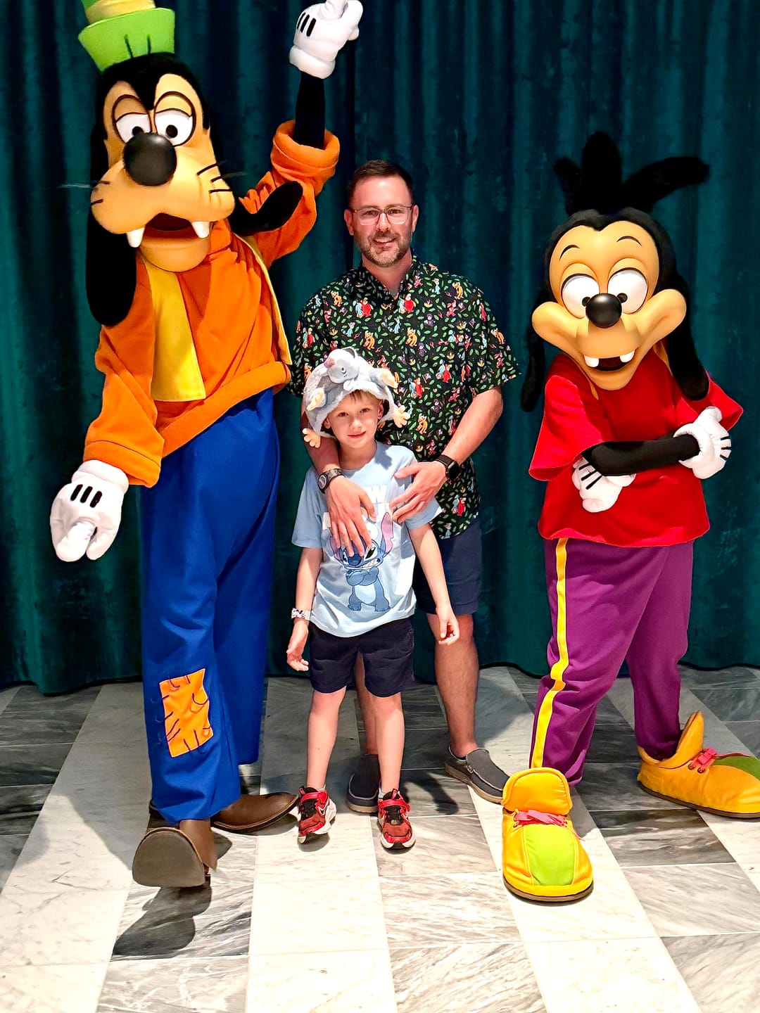 Customer photo review of Disney's A Goofy Movie "Lester's Possum Pal" – Plush Hat