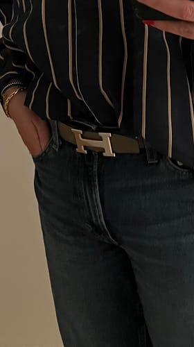 Customer photo review of HM Silver H Buckle & Reversible 32mm Belt Beige mix Black leather 124653