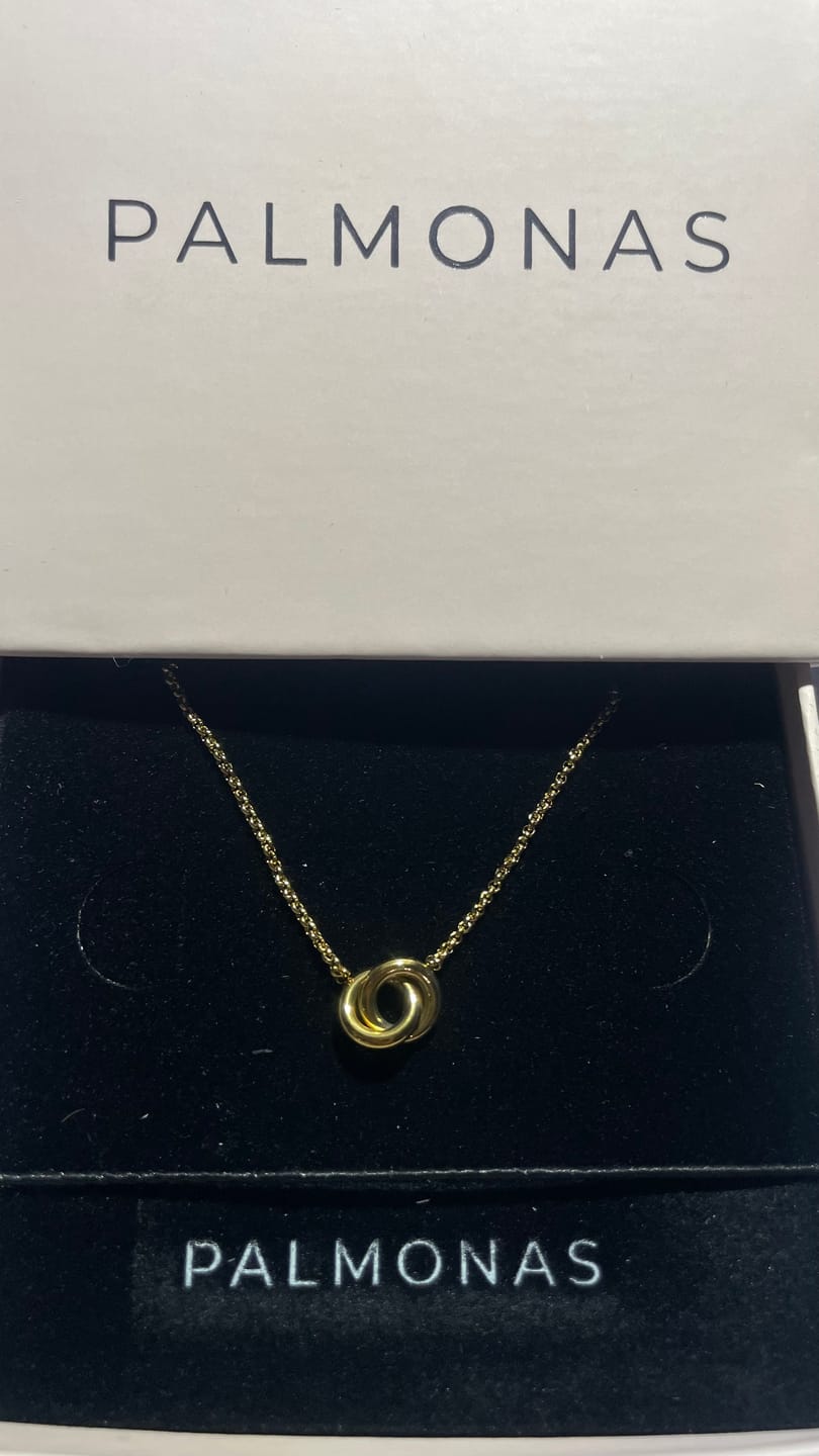 Customer photo review of InterLock Gold Chain Necklace