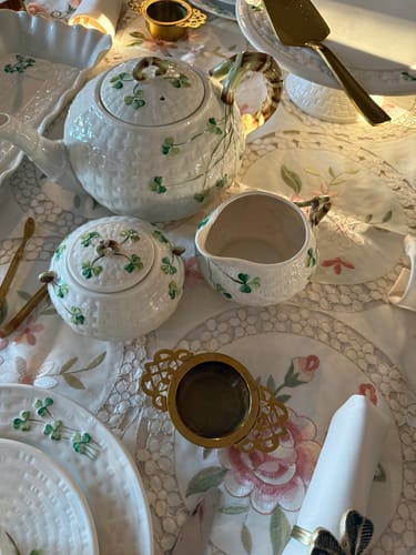 Customer photo review of Belleek Classic Shamrock Teapot