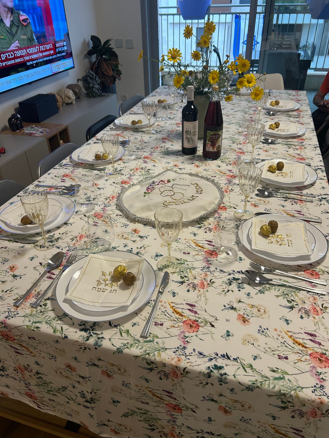 Customer photo review of מפת שולחן לירון