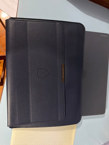 Customer photo review of Funda Notebook Smart Case