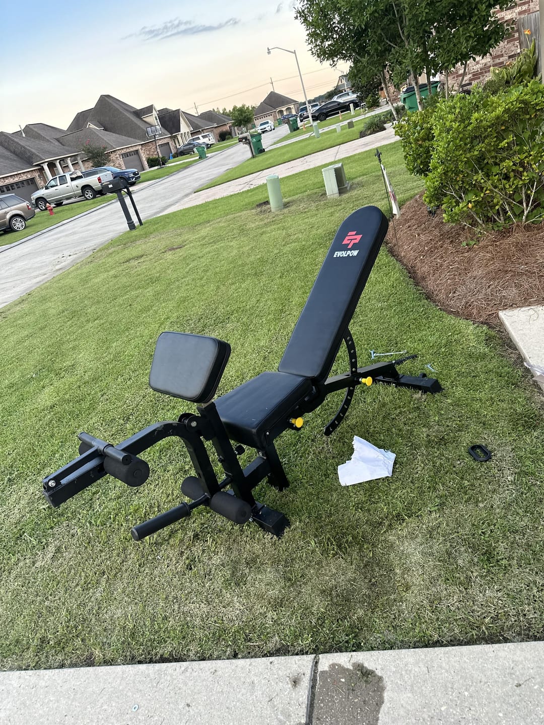 Customer photo review of EVOLPOW BEC Multi-functional Adjustable Weight Bench with Preacher Curl and Leg Extension