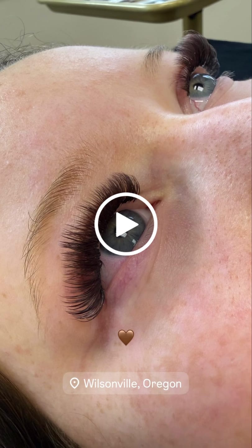 Customer video review of Brown Color Lash 0.03/0.05mm