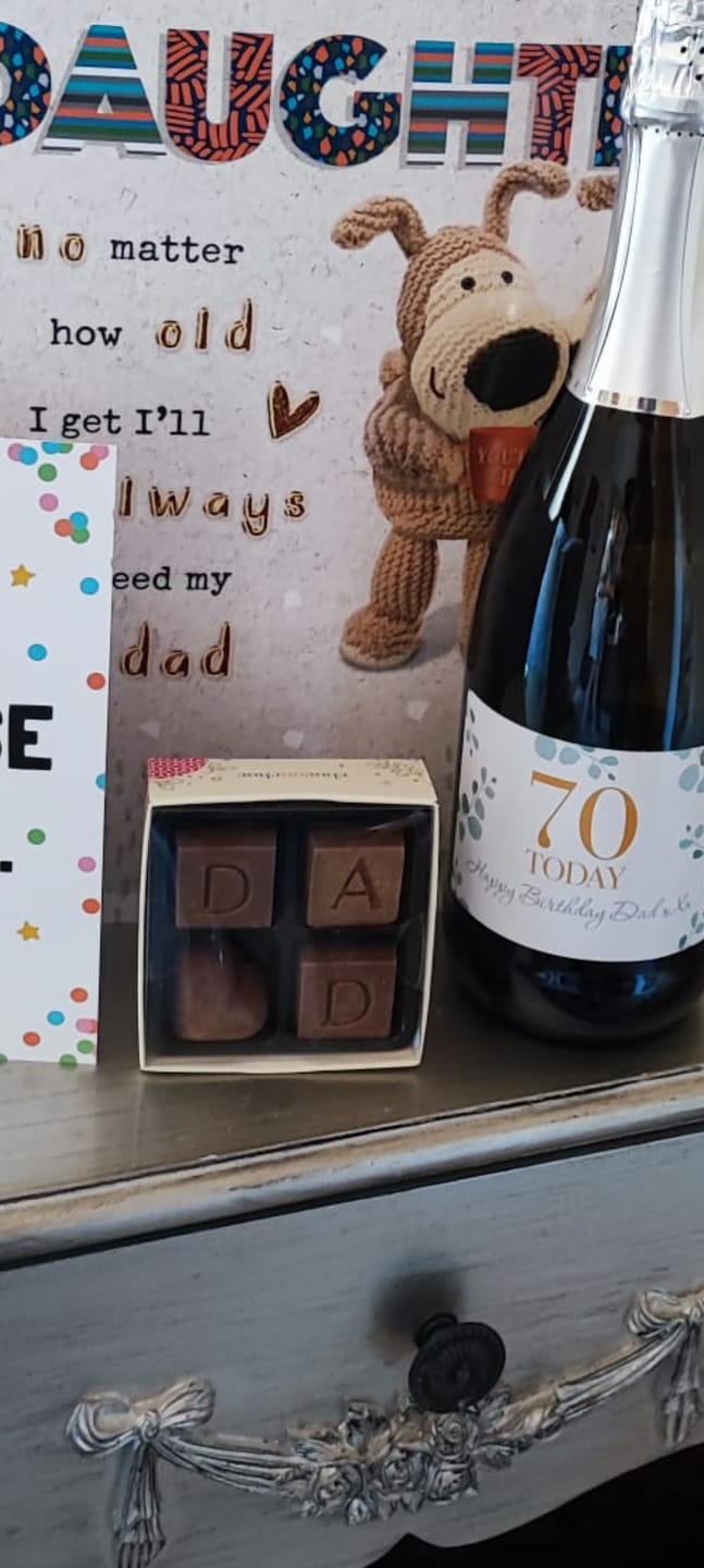 Customer photo review of Dad Chocolate Box