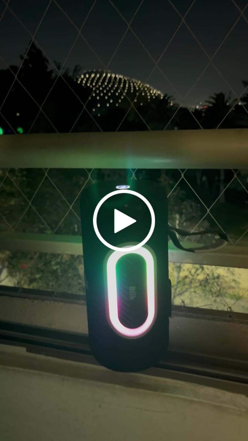 Customer video review of Parlante Bluetooth Portátil Blik Hypebass40 40W IPX5 8 Hrs