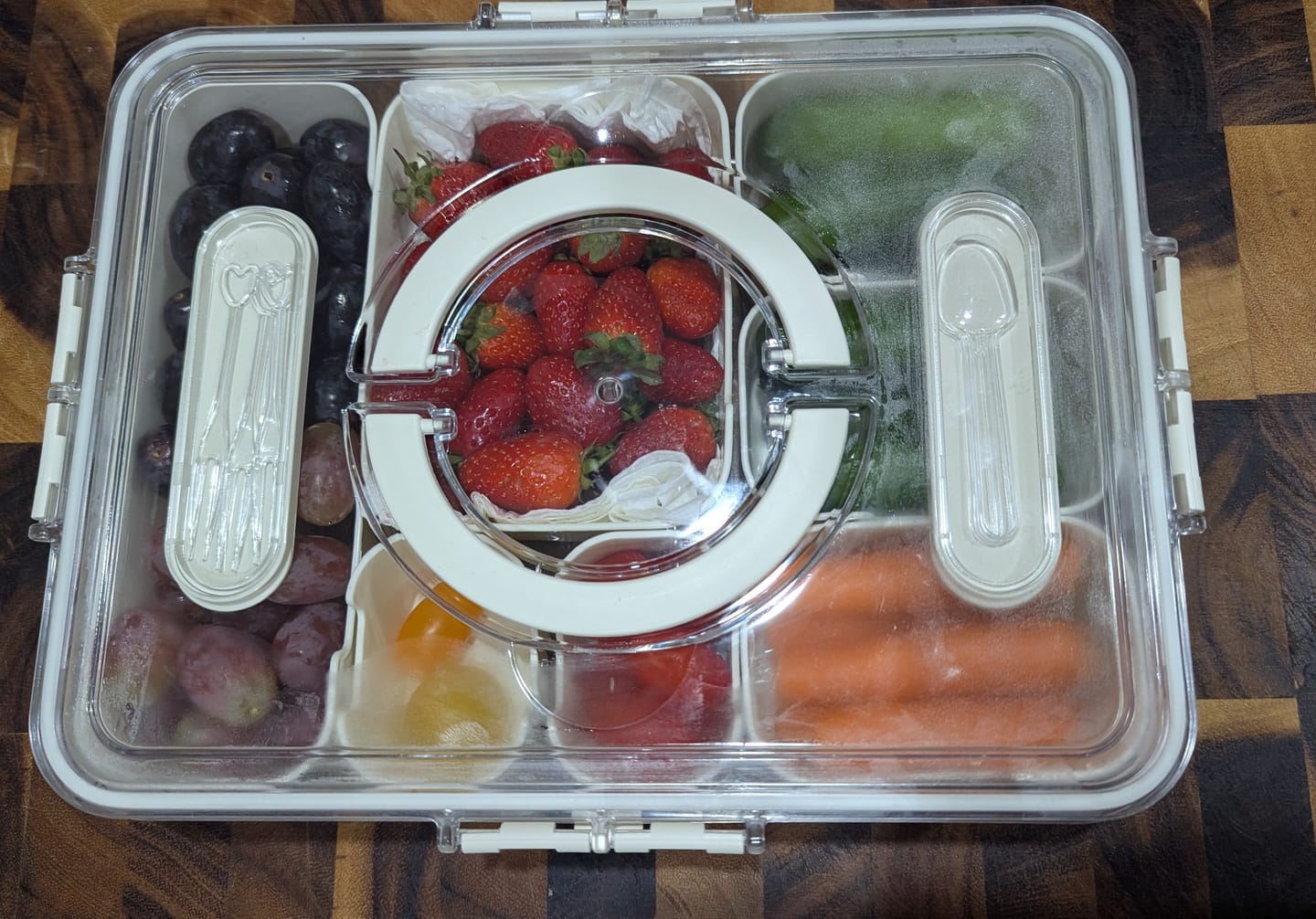 Customer photo review of Alfresco Lane Rectangular Grazing Box – 7 Compartments with Picks