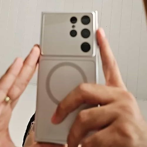 Customer photo review of Samsung Galaxy MagSafe Phone Case