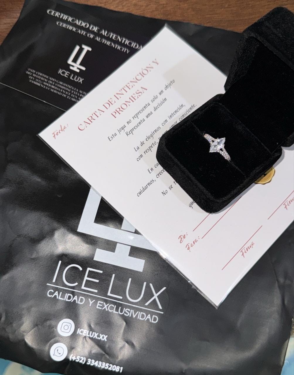 Customer photo review of Anillo marquisse