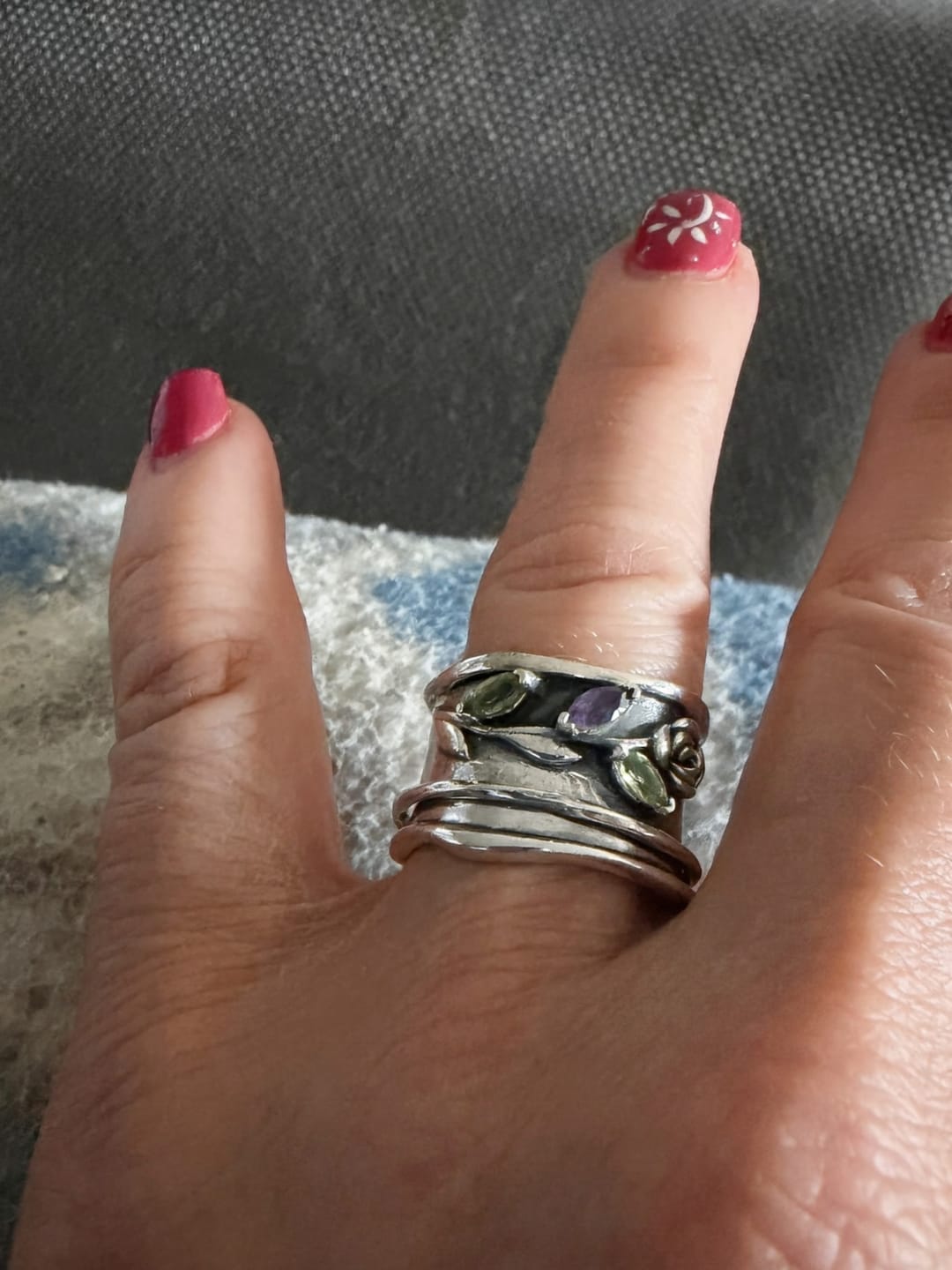 Customer photo review of Rose Flower Fidget Ring with Green and Purple Amethyst