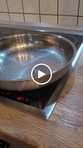 Customer video review of Gehämmerte Titanpfanne