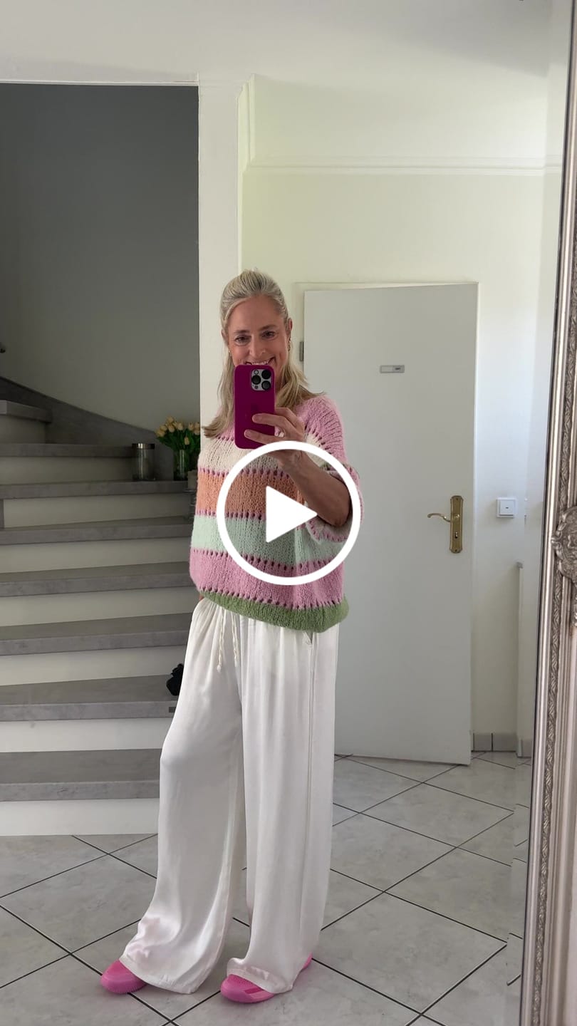 Customer video review of Satin Hose