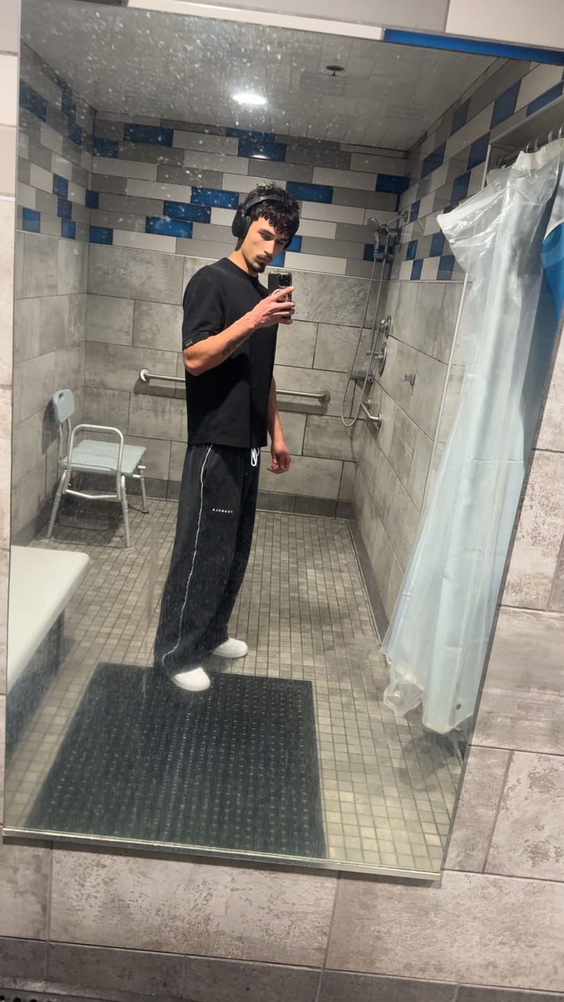 Customer photo review of 2141 - Soft AF No Cuff Sweats