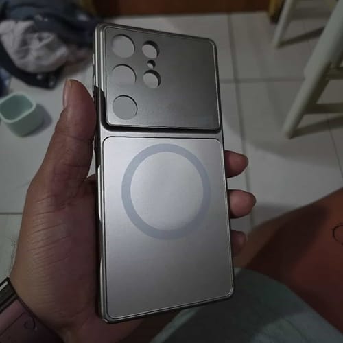 Customer photo review of Samsung Galaxy MagSafe Phone Case