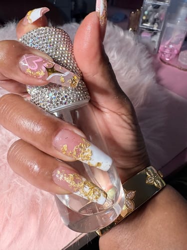 Customer photo review of Gotti No Wipe Gel Top Coat - Super Slick - New and Improved Formula (GOLD BOTTLE)