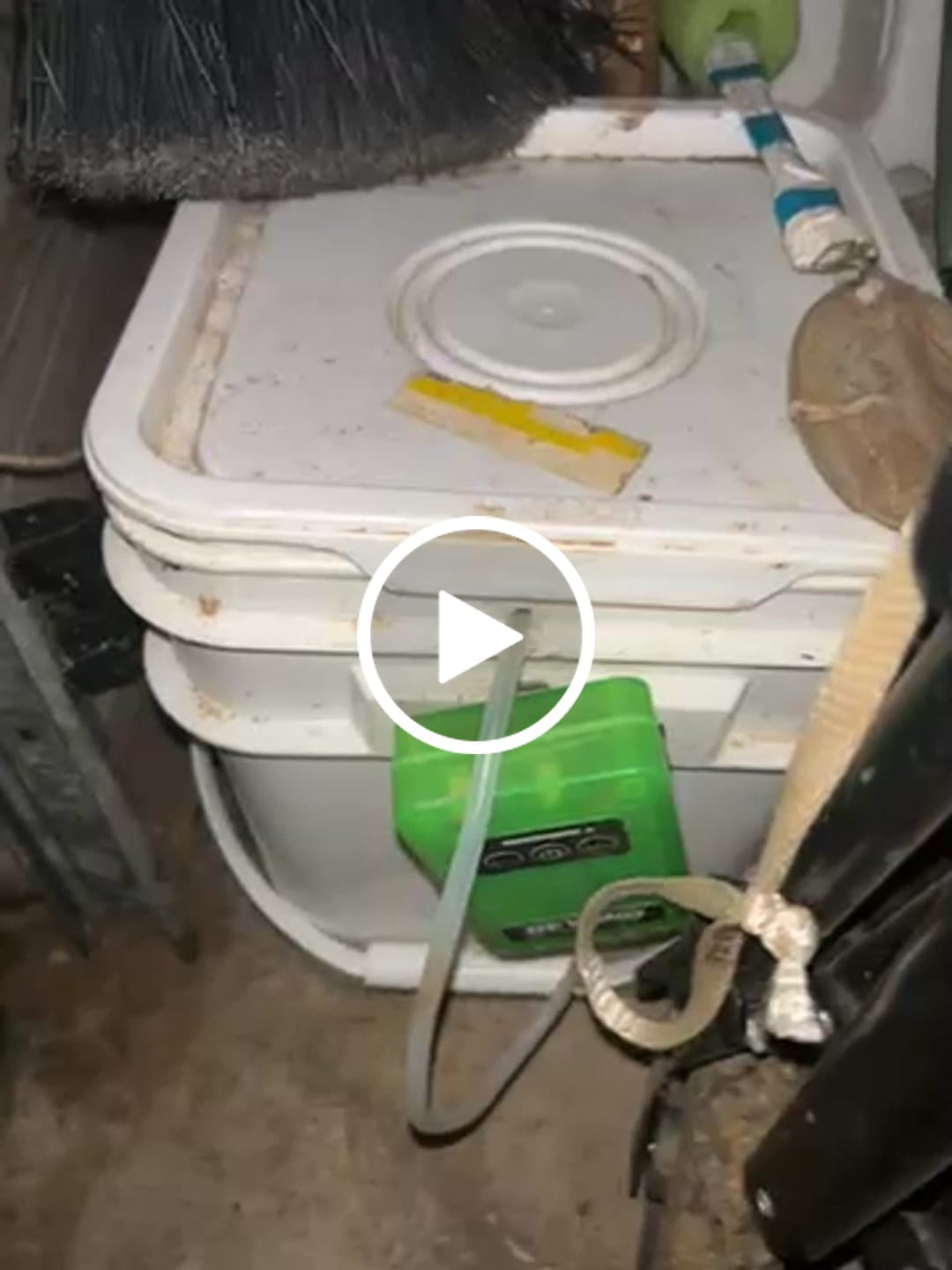 Customer video review of Beyond Bait Pump Rechargeable Aerator - Glow in The Dark Bubbler