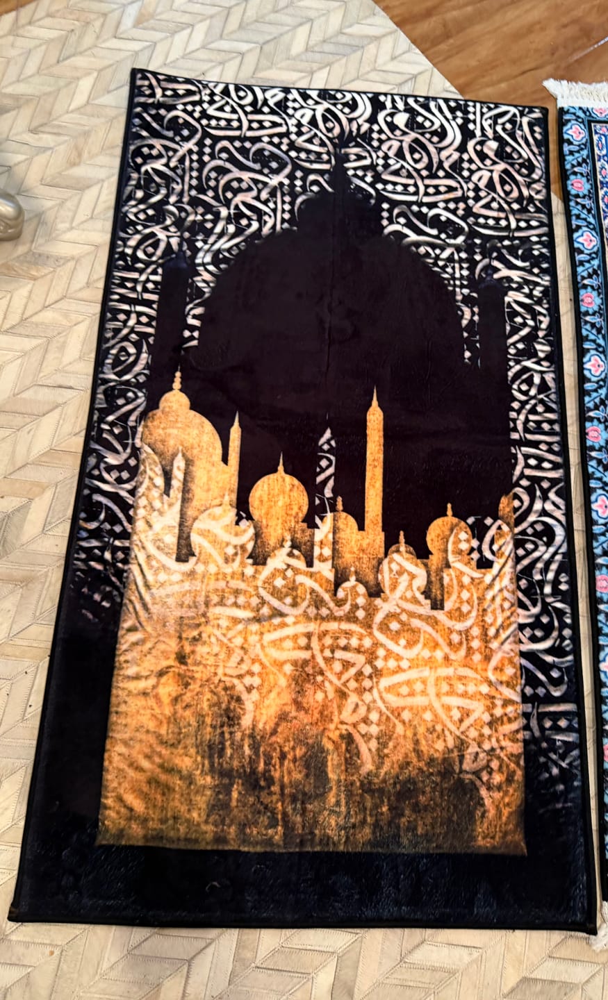 Customer photo review of Dark Arabic Calligraphy  Padded Prayer Mat
