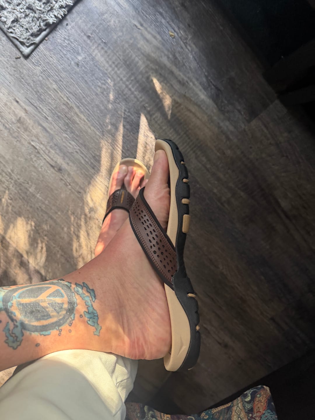 Customer photo review of Ramble Lite - Wide Toe Slippers