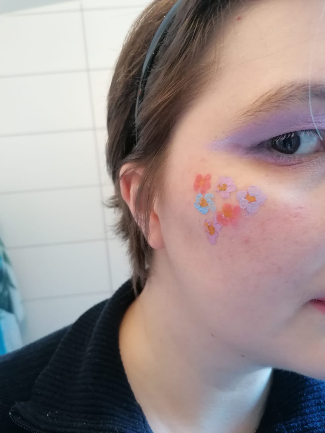 Customer photo review of P. Louise Coloured Base