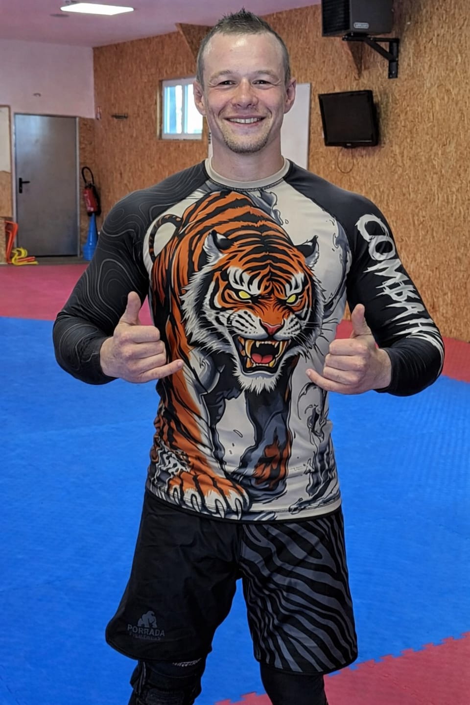 Customer photo review of Combat Tiger Strength BJJ Rashguard