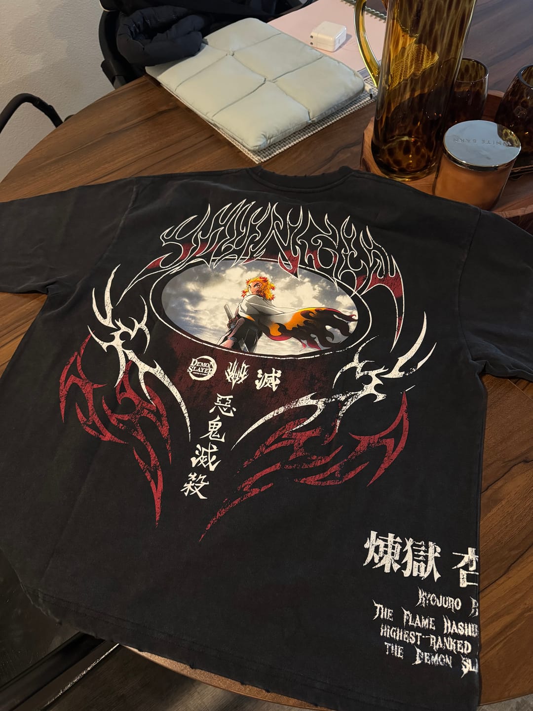 Customer photo review of 4297 - Demon Slayer: Kimetsu no Yaiba - Anime Tees