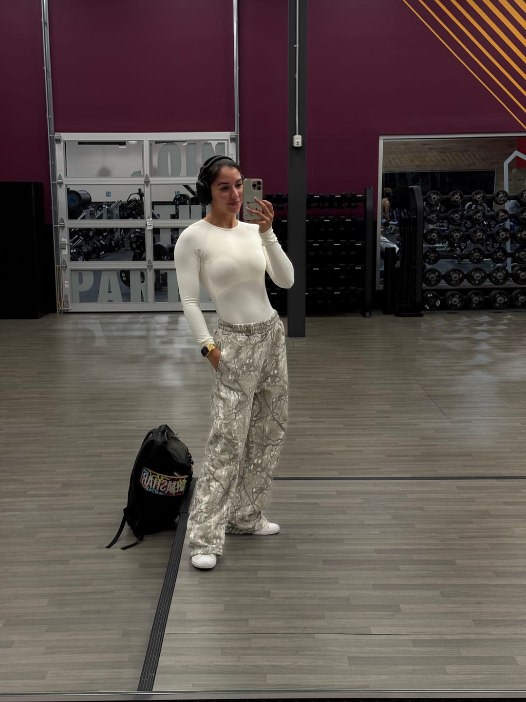 Customer photo review of 2144 - Shadow Sweats