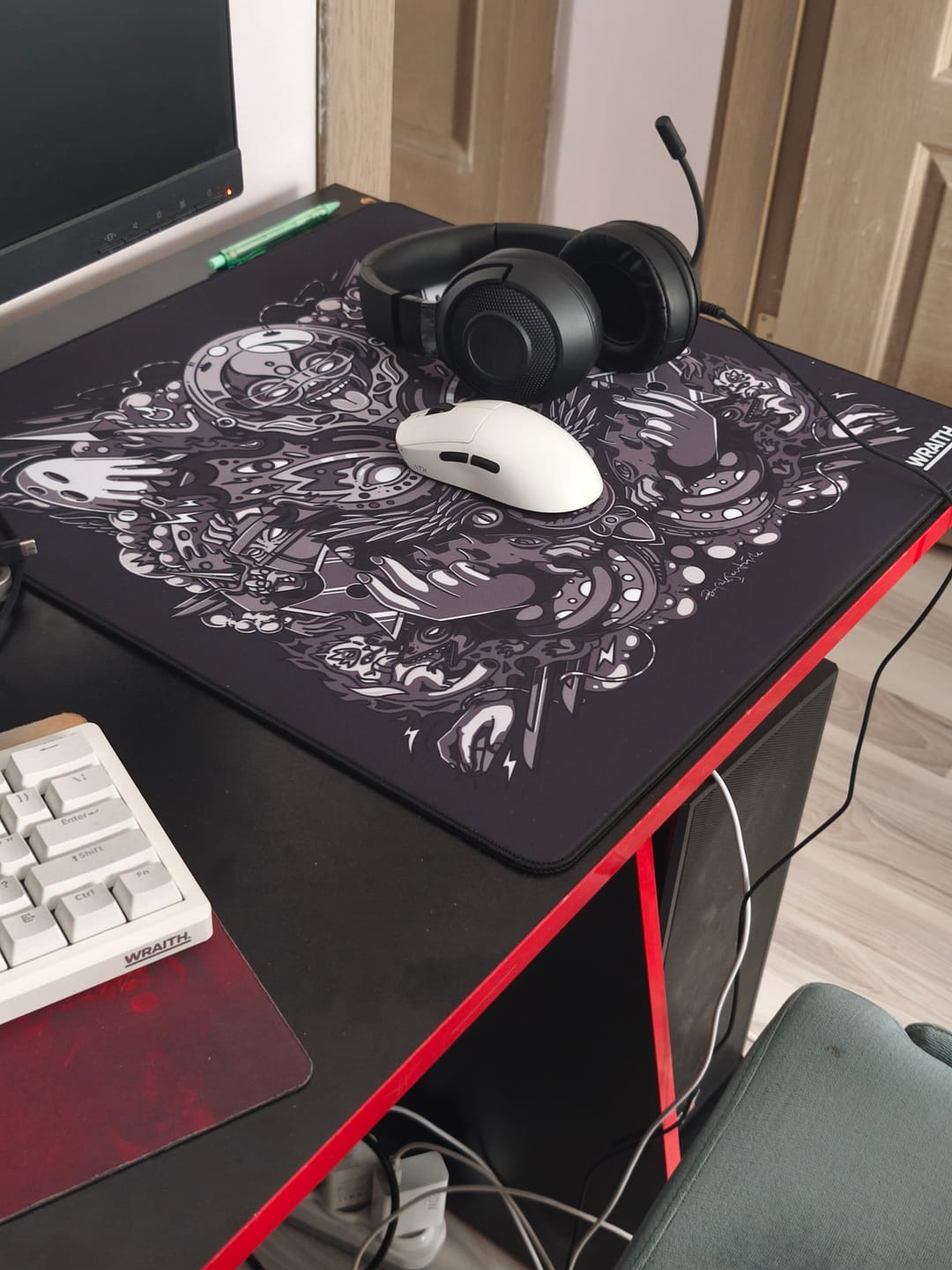 Customer photo review of Wraith Spirit of Aim Pro Mousepad