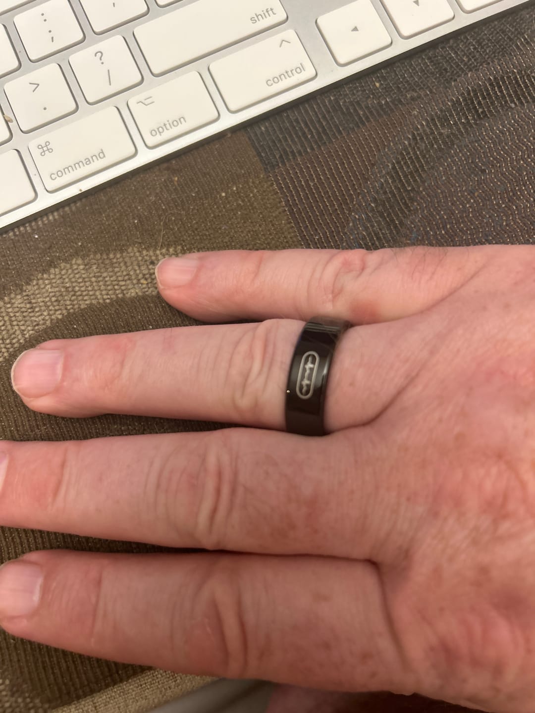 Customer photo review of FITAOS R09 Blood Glucose ECG/EKG Blood Pressure Monitoring AI Health Analysis Smart Ring
