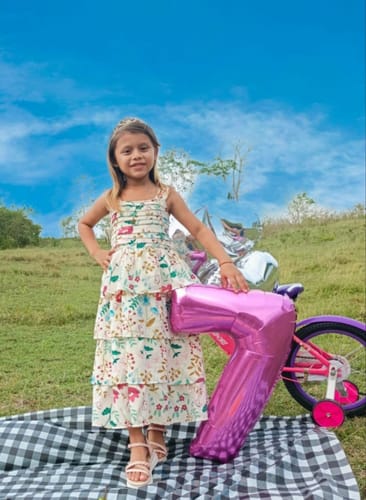 Reseña con foto de un cliente sobre Vestido para niña - Georgina Flores