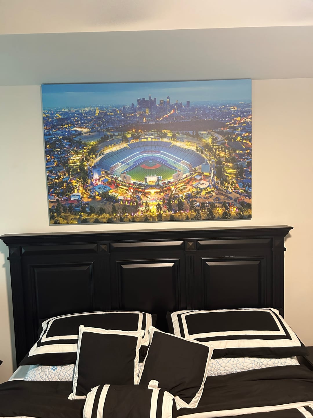 Customer photo review of Los Angeles Dodgers Wall Art Canvas, Dodger Stadium Wall Art Canvas Print - MLB Baseball Stadium