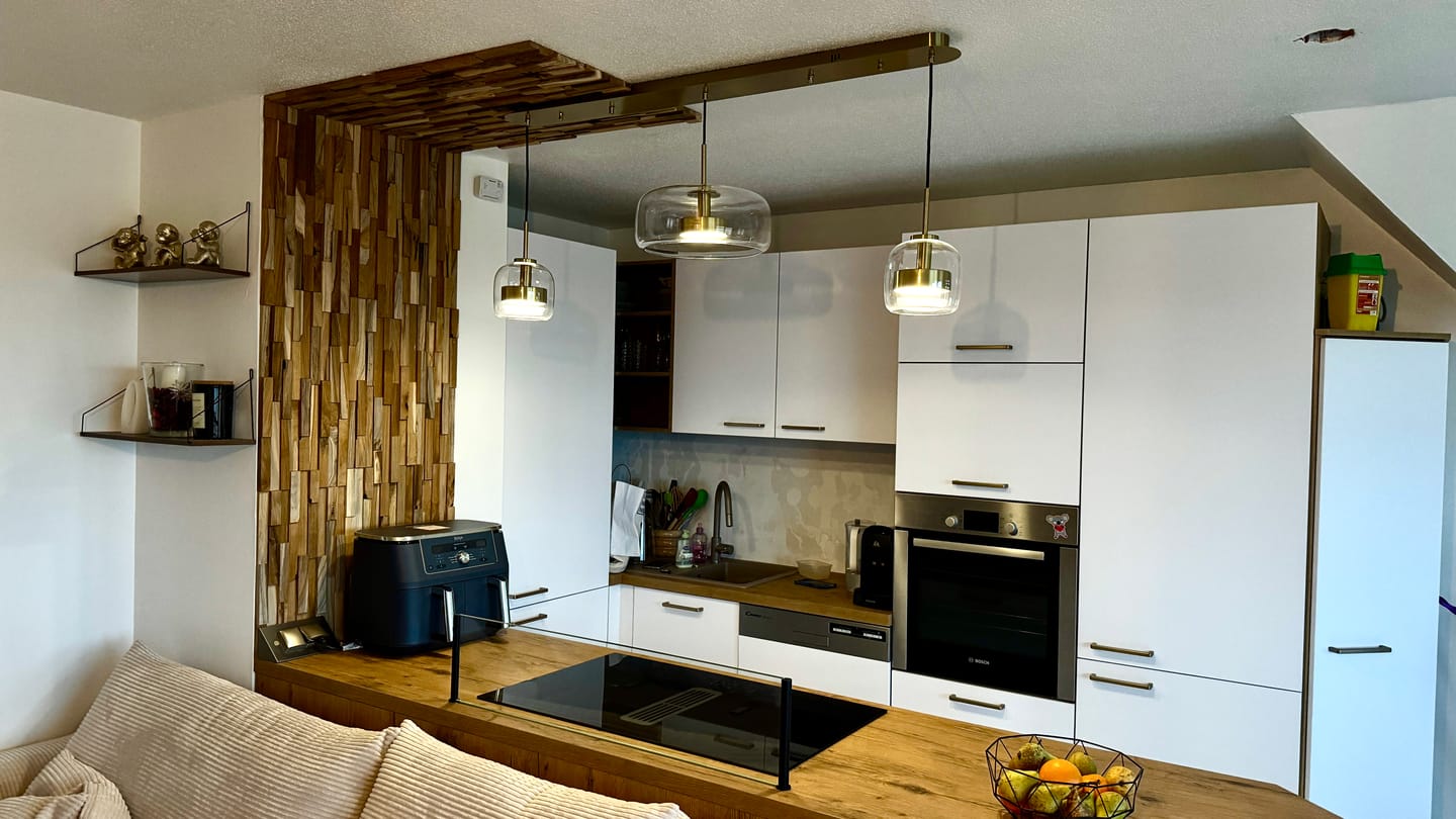 Customer photo review of Suspension moderne en verre teinté NOVA | 1 Suspension