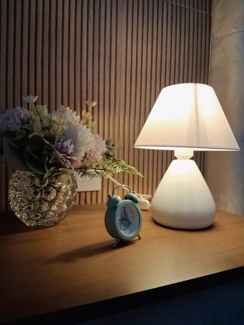 Customer photo review of Abajur de Mesa Gota em Cêramica Para Quarto