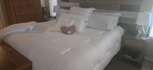 Customer photo review of MarshMellow Comforter