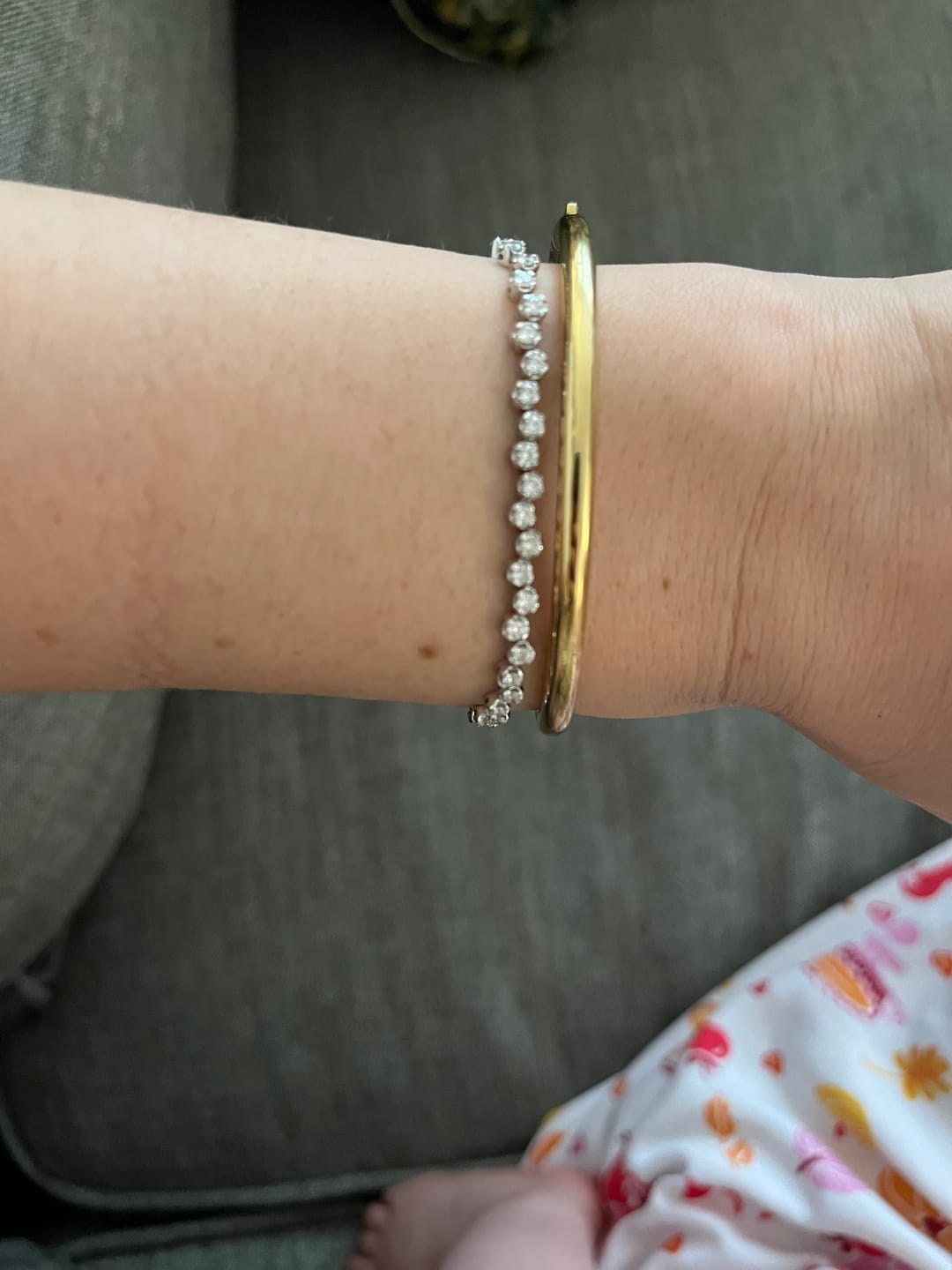 Customer photo review of Classic Oval Bangle