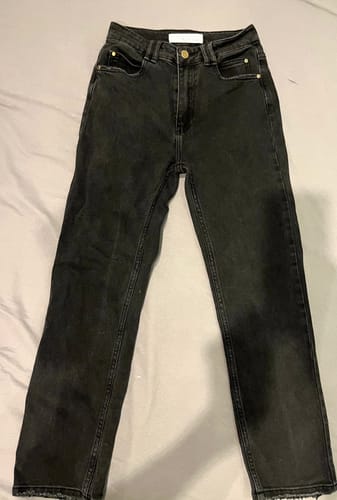 Customer photo review of SLIM STRIAGHT Jeans BLACKY