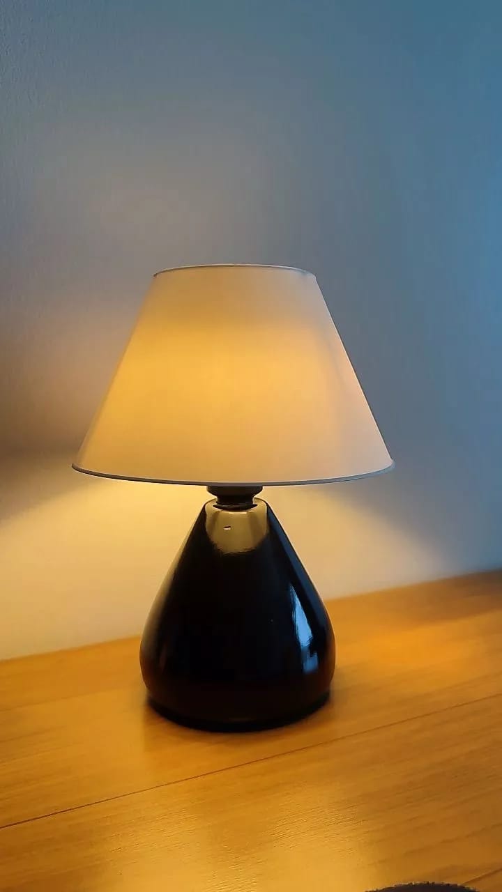 Customer photo review of Abajur de Mesa Gota em Cêramica Para Quarto