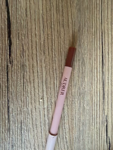 Customer photo review of Lip Contour