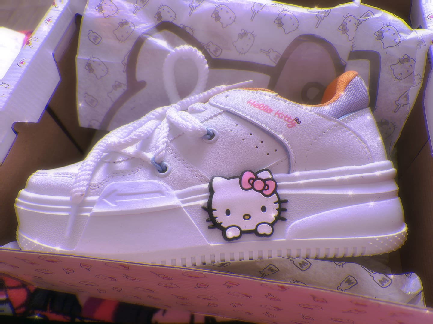 Customer photo review of HK Snowy Lace Sneaker