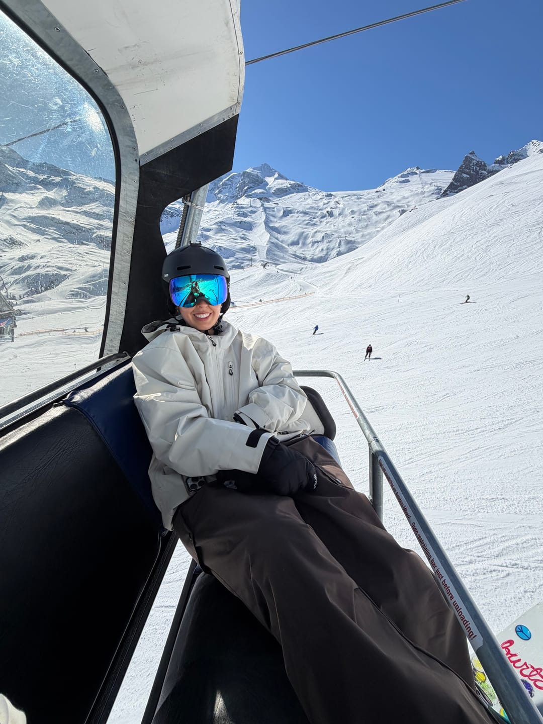 Customer photo review of Women's Black Side-Zip Vent Fully Sealed Insulated Snow Anorak