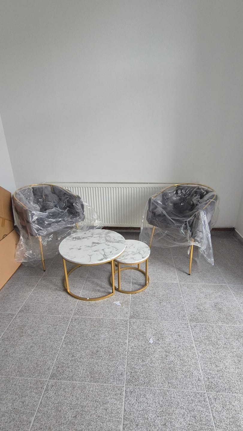 Customer photo review of Set masute cafea rotunde PAOLA, alb cu efect de marmura/auriu